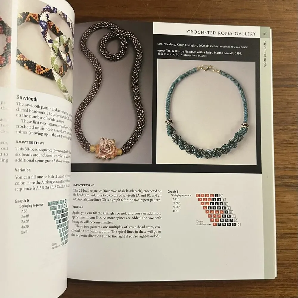 The Art & Elegance of Beadweaving: New Jewelry Designs with Classic Stitches